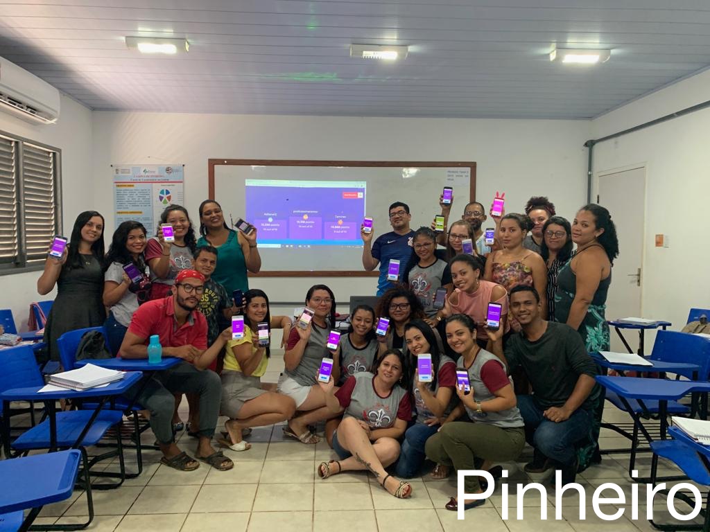 Alunos de Letras aprendem Inglês com app em Pinheiro