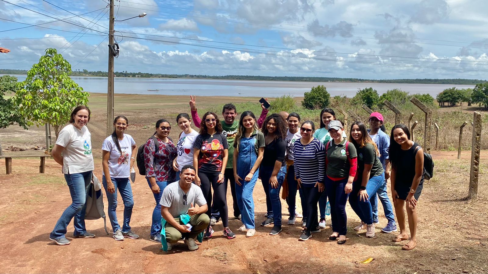 Alunos do Polo Viana têm aula de campo sobre gestão ambiental