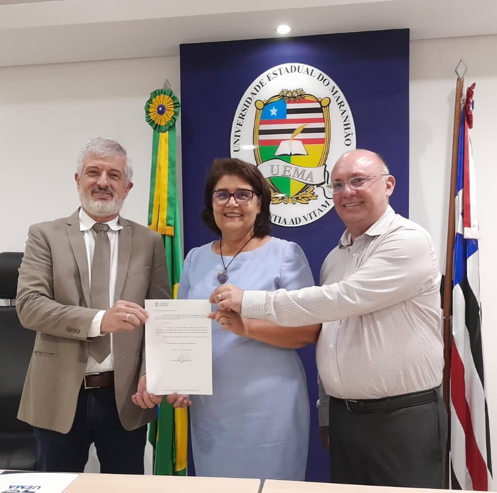 Reitor da UEMA nomeia nova Coordenadora do Programa ENSINAR