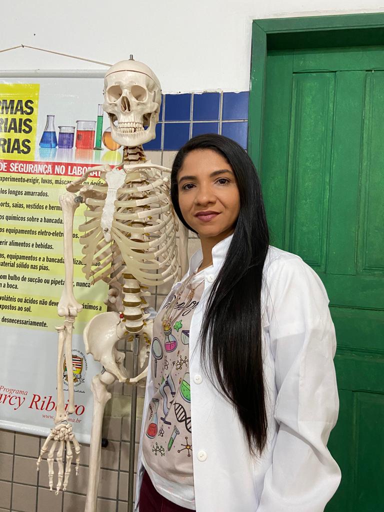 Aluna do Programa Ensinar/UEMA é aprovada em seletivo para professores