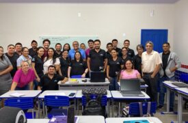Diretor de Química realiza visita técnico-científica no polo de Santa Luzia