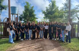 Alunos de Ciências Biológicas vivenciam aula prática de campo sobre criptógamos em Arari