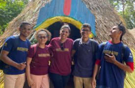 Alunos de Matemática do Polo Alto Alegre do Pindaré visitam aldeia indígena Maçaranduba para estudar organização econômica e cultural