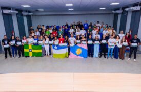 Programa Ensinar premia estudantes de Química com melhores desempenhos em homenagem ao Dia do Químico
